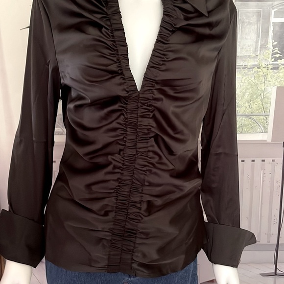 Timing Black Collared Long Sleeves Ruched Front Midsection Top. Size L. P325/A - Picture 4 of 7